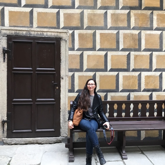 Meet your Posher, Paulina! - Picture 4 of 5